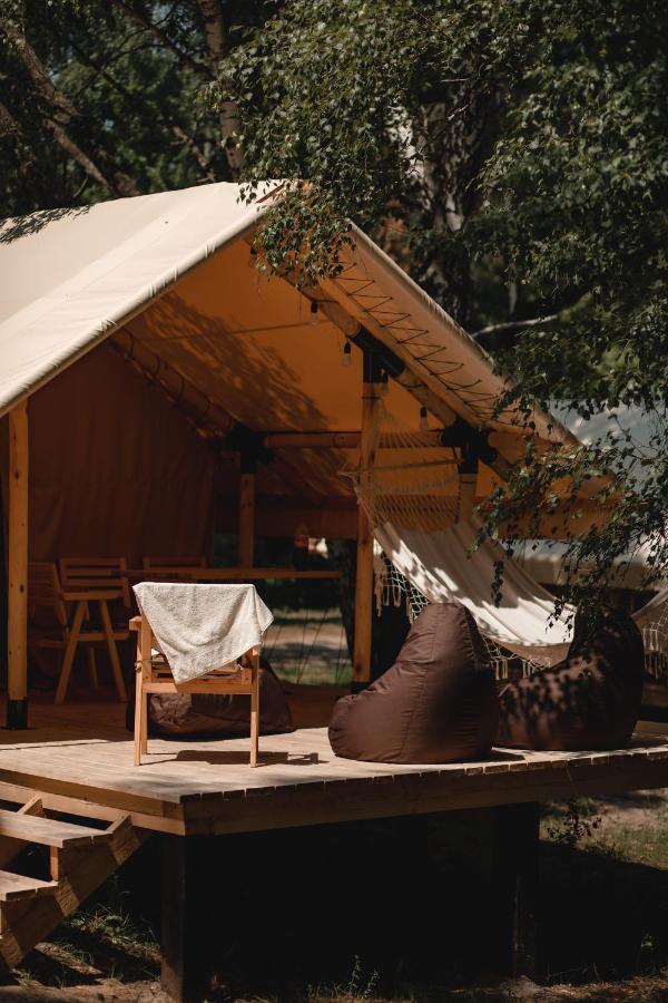 Hotel Glamping Mandra Kanev Leplyavo Exteriér fotografie